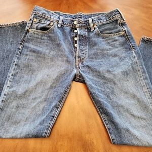 Levi Button Fly 501 shrink to fit jeans